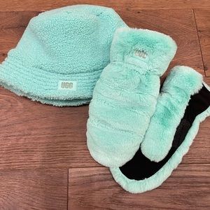 UGG bucket hat (O/S) & Quilted Faux Fur Mittens (S/M)